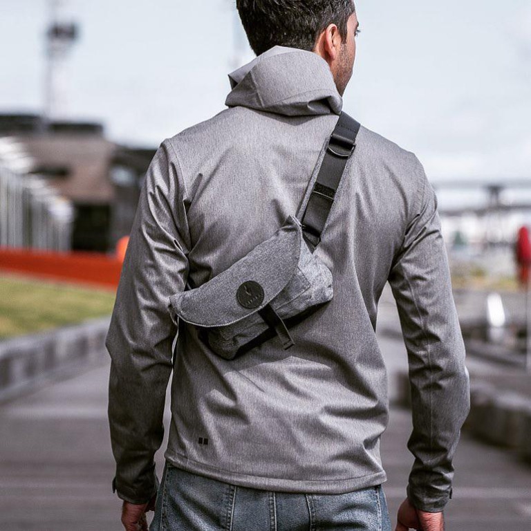 Alpaka air sling shop bag