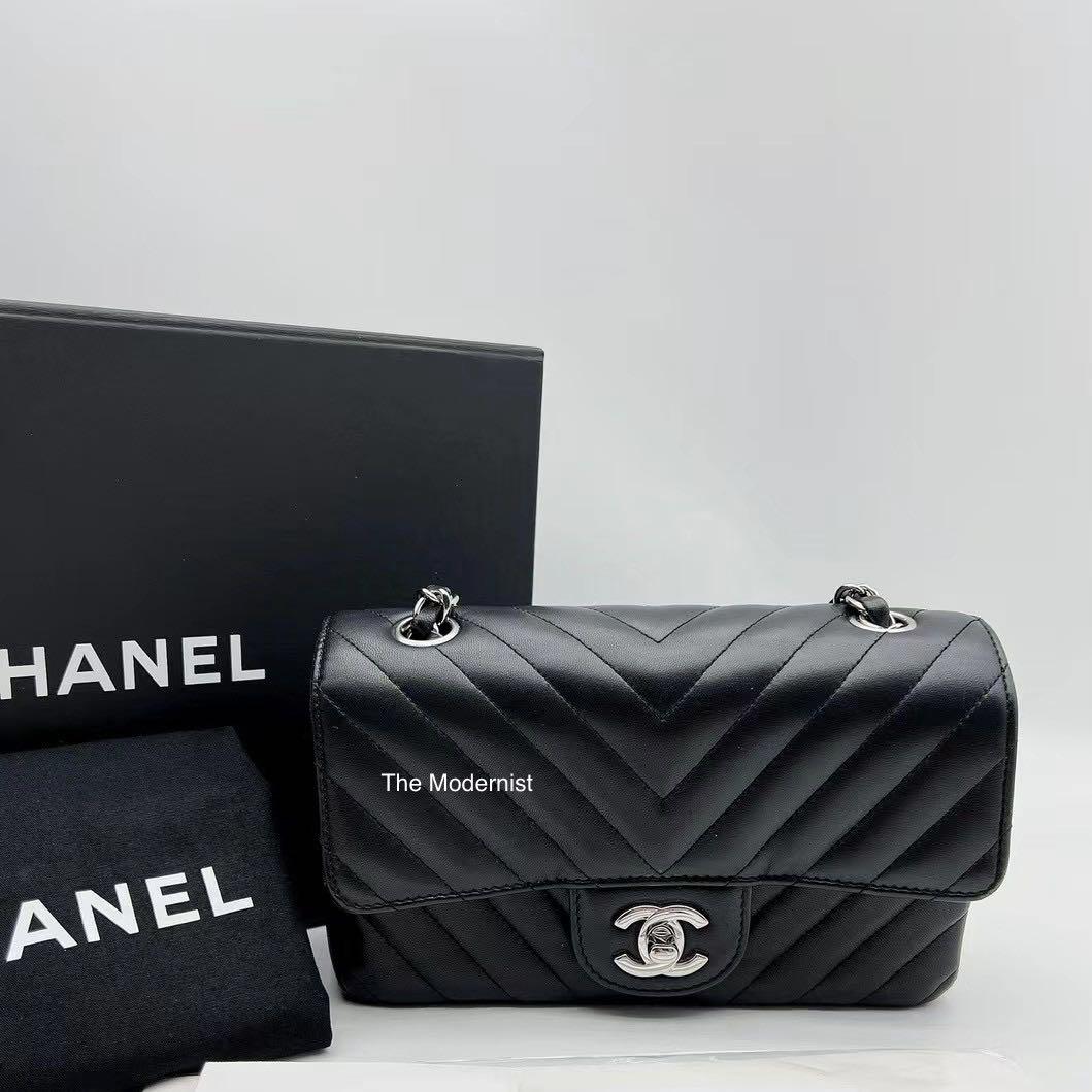 Chanel Caviar Chevron Quilted Small Double Flap Black – STYLISHTOP