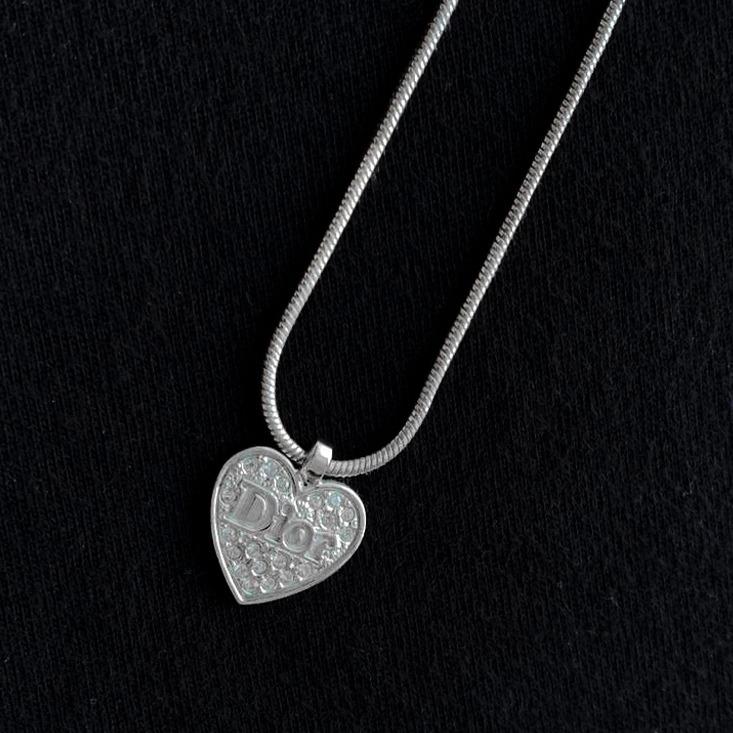 Dior silver heart shop necklace