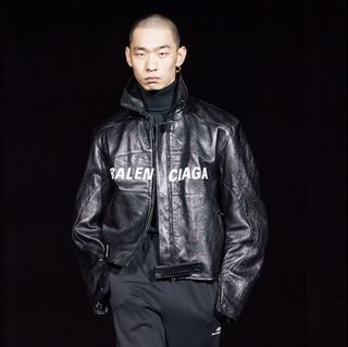 （分類：）位於 。 由 BLNCG 提交（商品編號 1170079344，圖片 1）。簡介： 。