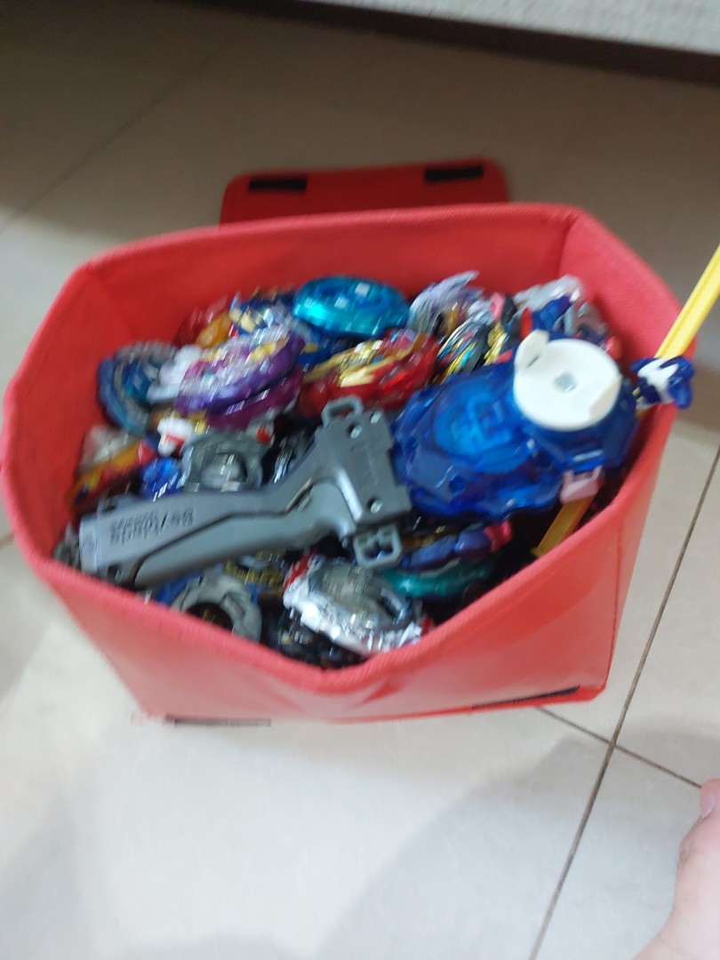 BEYBLADE BUNDLE, Hobbies & Toys, Toys & Games on Carousell