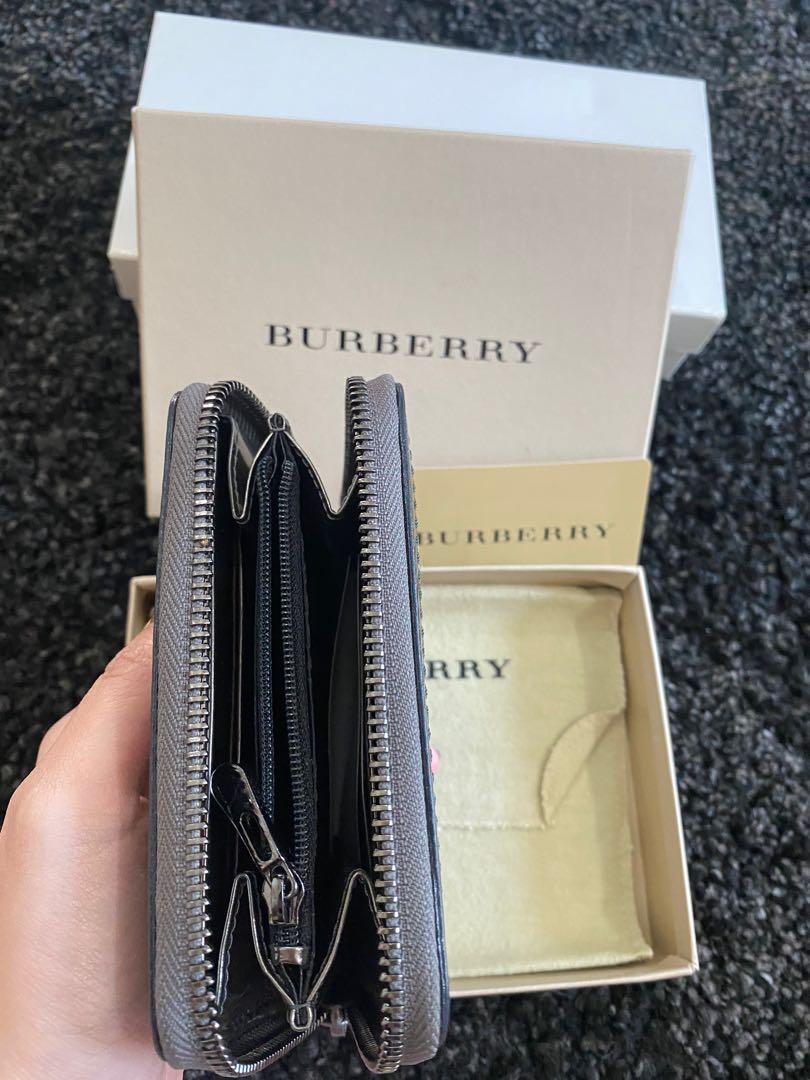 Brand New Burberry Short Wallet