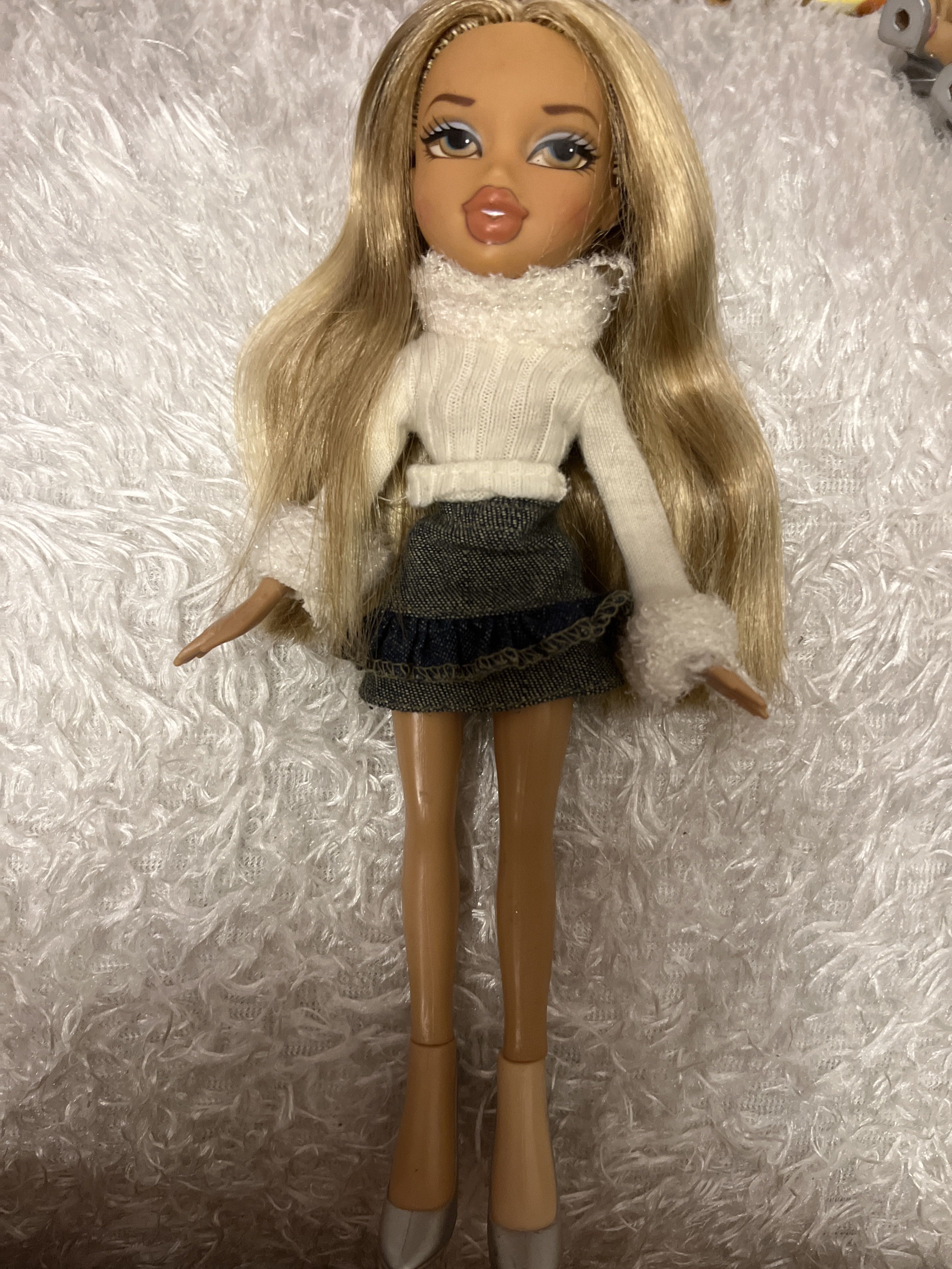 Bratz back top to school cloe