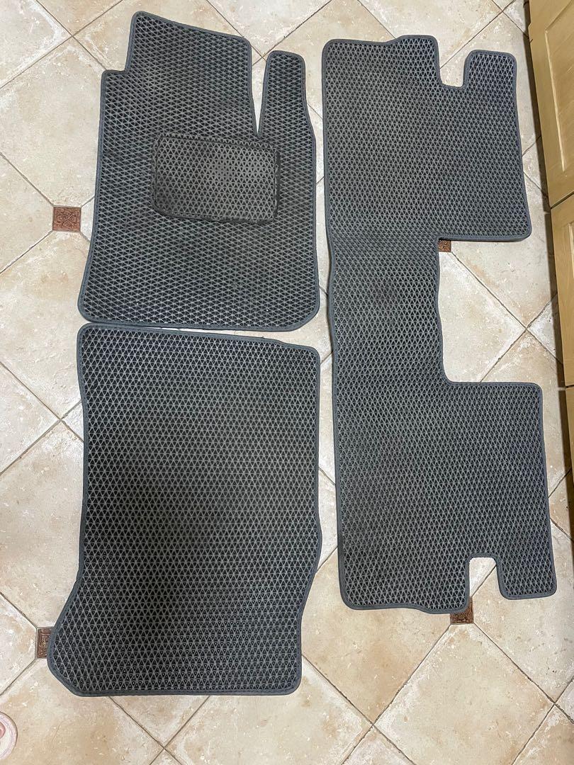 Toyota Altis Car Floor Mat, Car Accessories, Accessories on Carousell