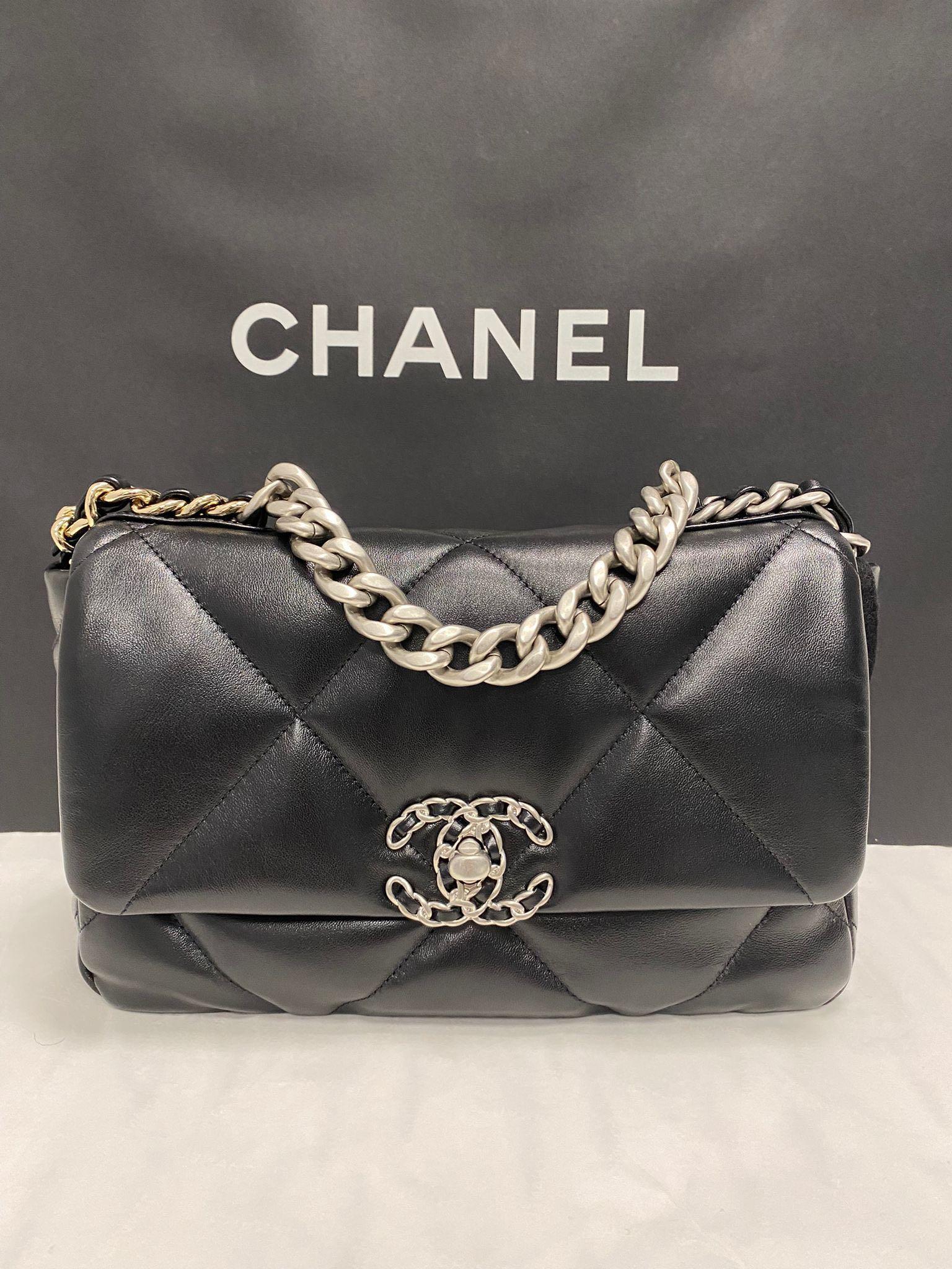 Chanel 19 Small with Ruthenium Hardware (22C Collection), Women's Fashion,  Bags & Wallets, Shoulder Bags on Carousell
