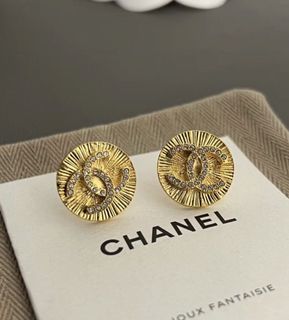 （分類：）位於 。 由 desirable.luxe 提交（商品編號 1167868653，圖片 1）。簡介： 。