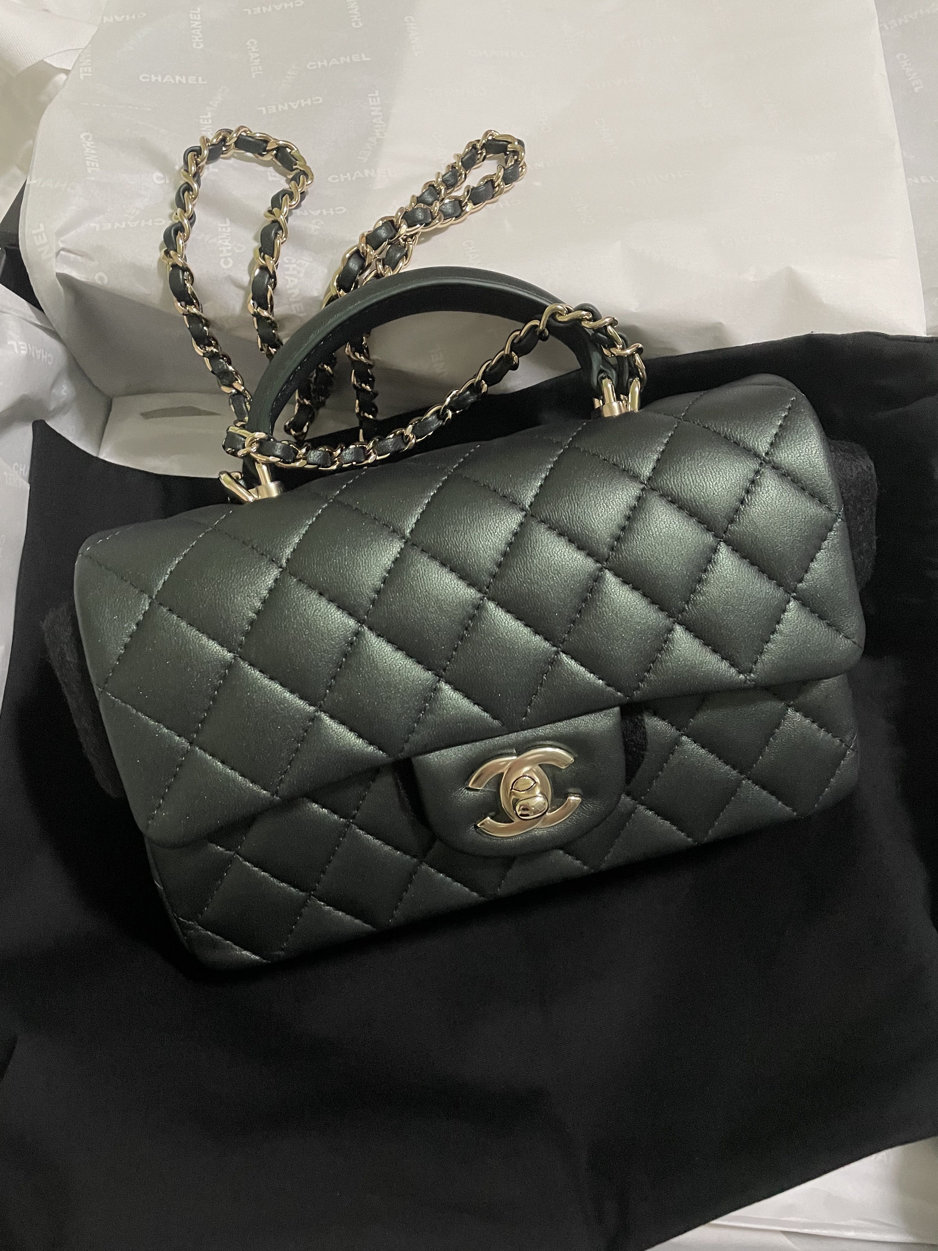 Chanel 22A Mini Top Handle Rectangular in Dark Green Iridescent, Women's  Fashion, Bags & Wallets, Cross-body Bags on Carousell
