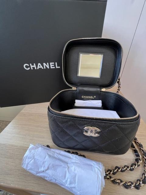 Brand New) Rare Chanel S22 Top Handle Vanity, Luxury, Bags & Wallets on  Carousell