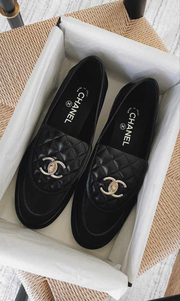 who sells chanel shoes