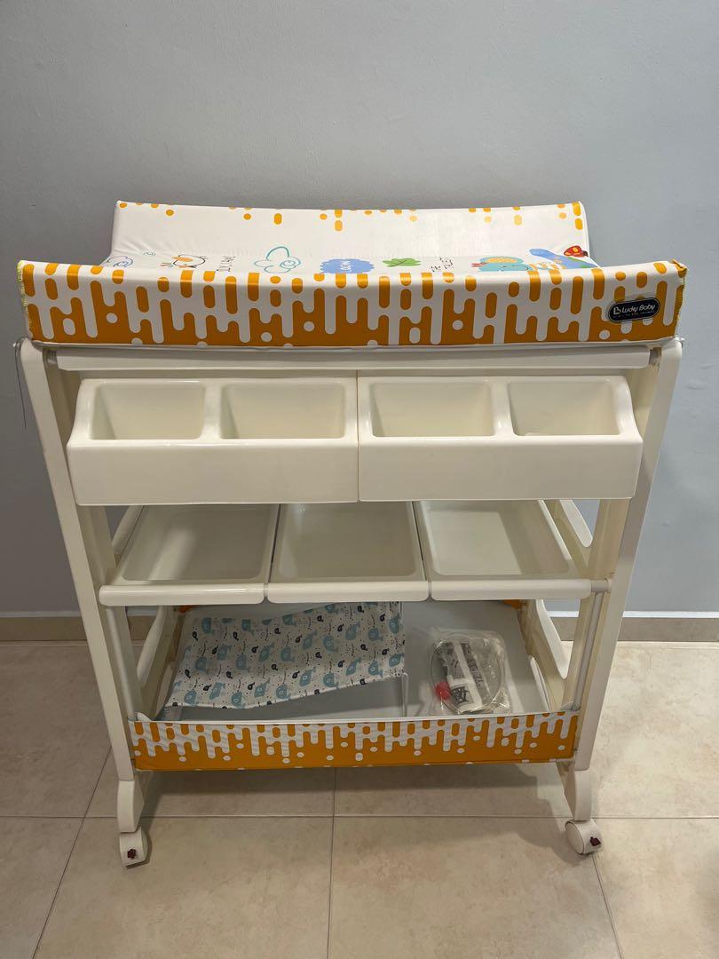 Lucky baby changing station store