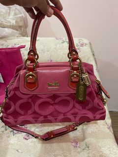 (Category: ) located in . Submitted by JAPANBAGS05 (Listing ID 1170120625, Image 1). Description: .
