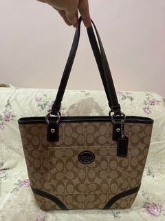 (Category: ) located in . Submitted by JAPANBAGS05 (Listing ID 1170106275, Image 1). Description: .