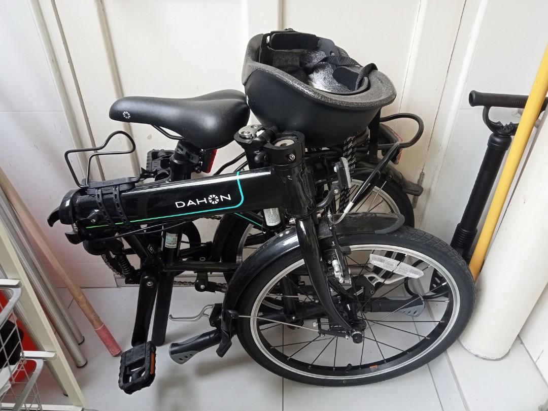 Dahon Mariner D8 less than a year old with multiple accessories