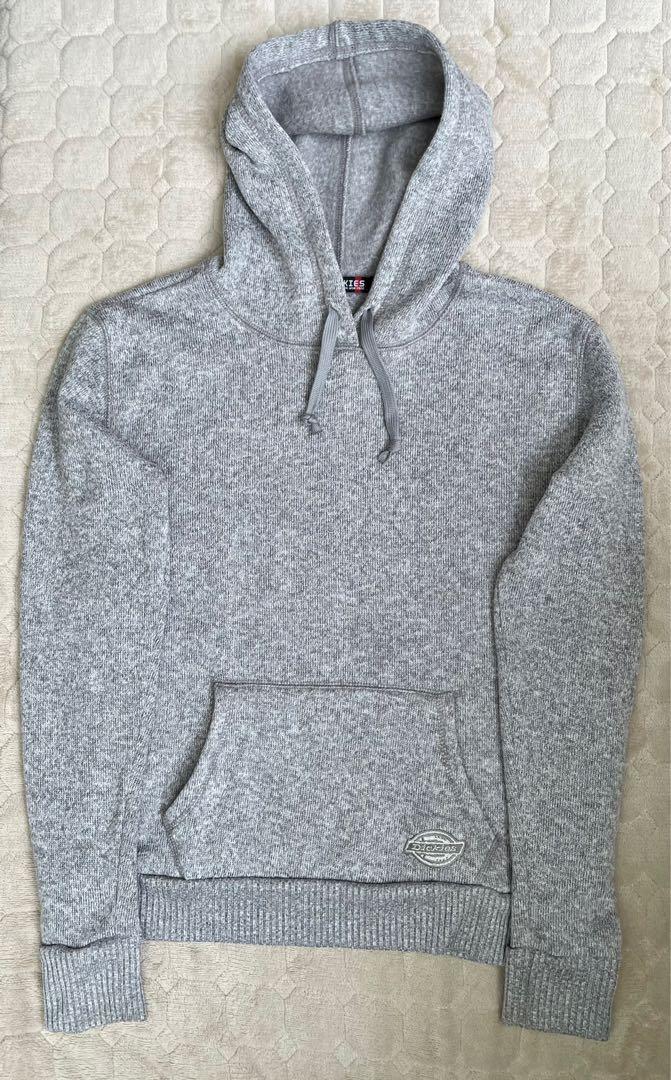 Dickies hoodie (Category: Coats, Jackets and Outerwear) located in Calapan. Submitted by JennGIsla (Listing ID 1170088462, Image 1). Description: Refer to photos for the size.