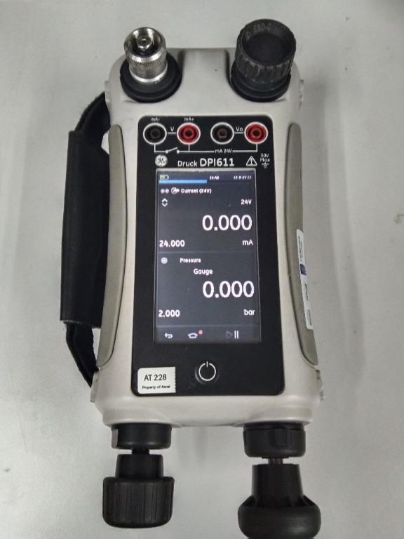 Pressure calibrator Druck DPI 611 2 bar for rental, Computers & Tech