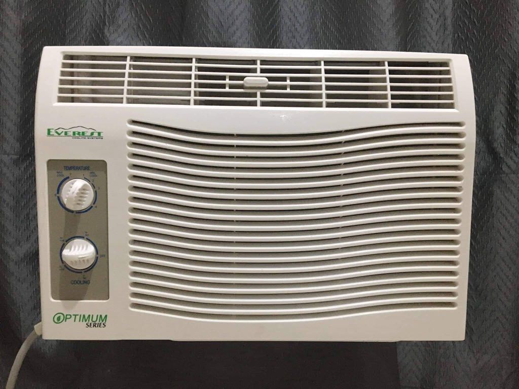 EVEREST AIRCONDITIONER, TV & Home Appliances, Air Conditioning and