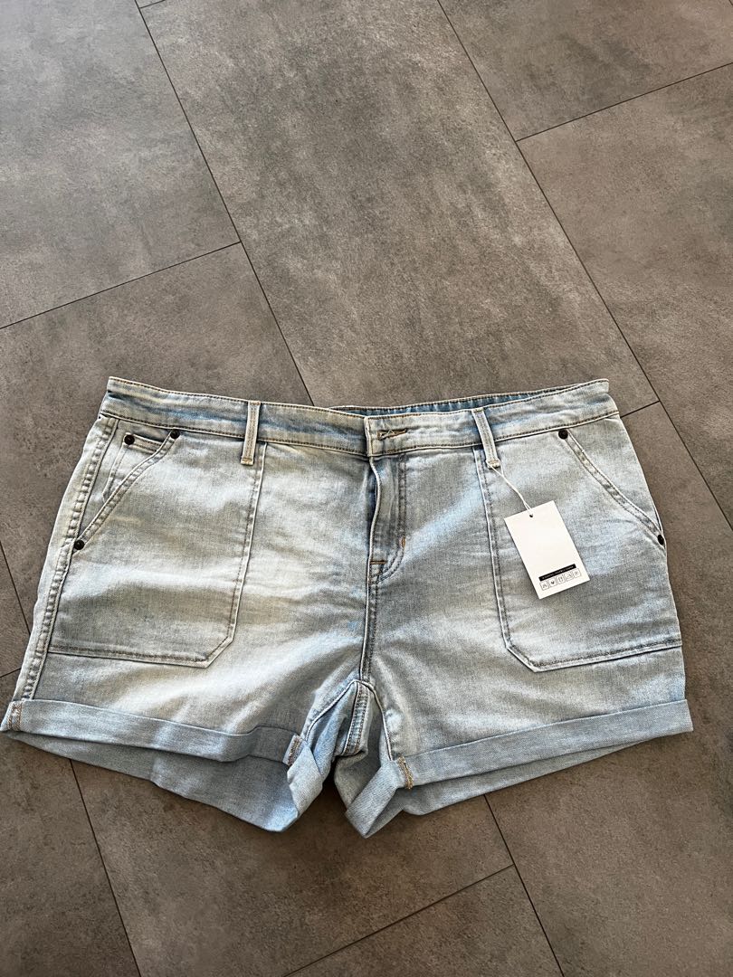 GAP Girl Friend Jeans Short, Women's 