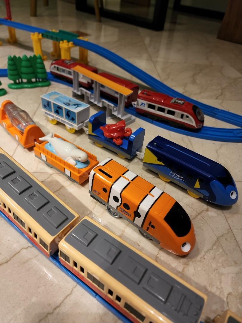 Genuine takara tomy complete train set with 4 trains, Hobbies & Toys