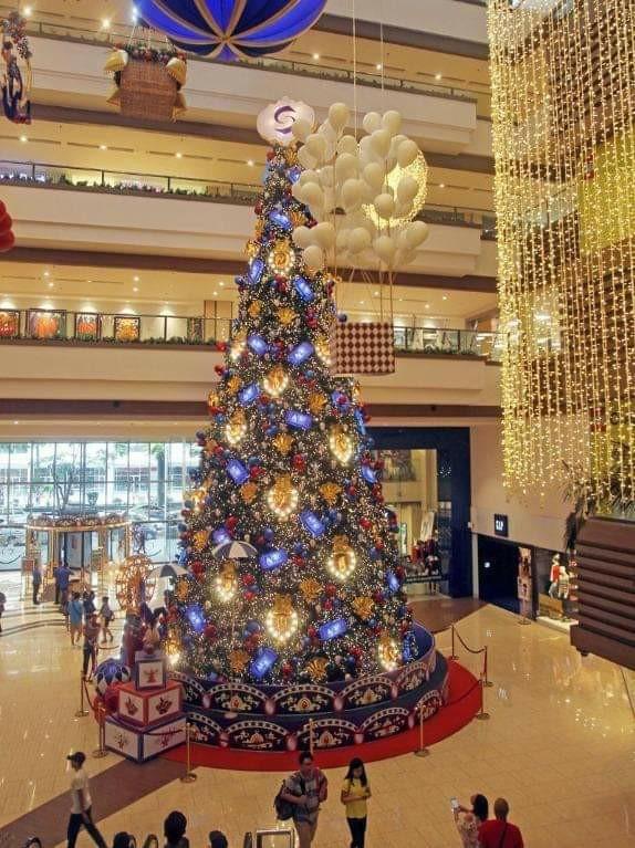 Giant colorfull Christmas tree (Category: Other Home Decor) located in Quezon City. Submitted by 2only34 (Listing ID 1170090598, Image 1). Description: 𝗚𝗶𝗮𝗻𝘁 𝗖𝗵𝗿𝗶𝘀𝘁𝗺𝗮𝘀 𝗧𝗿𝗲𝗲 𝙄𝙣 𝘿𝙤𝙤𝙧.