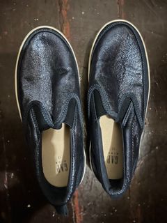(Category: ) located in . Submitted by bloom_preloved (Listing ID 1170180878, Image 1). Description: .