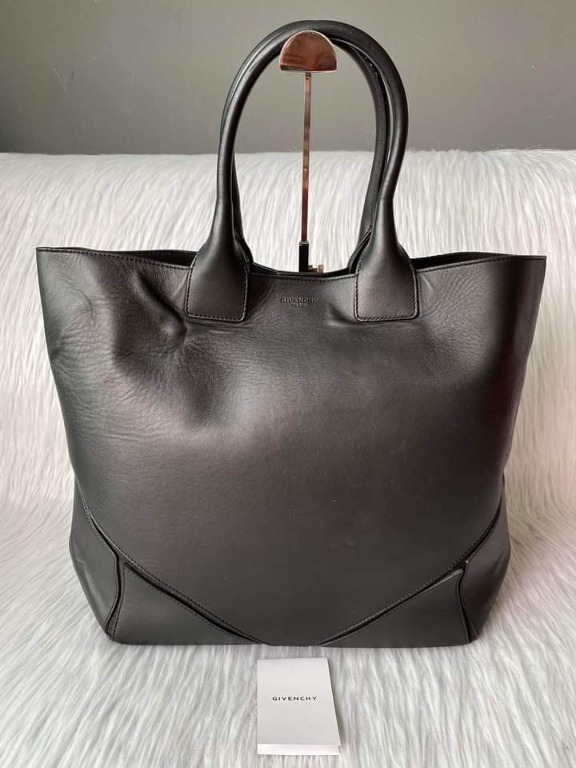 Givenchy easy tote sales