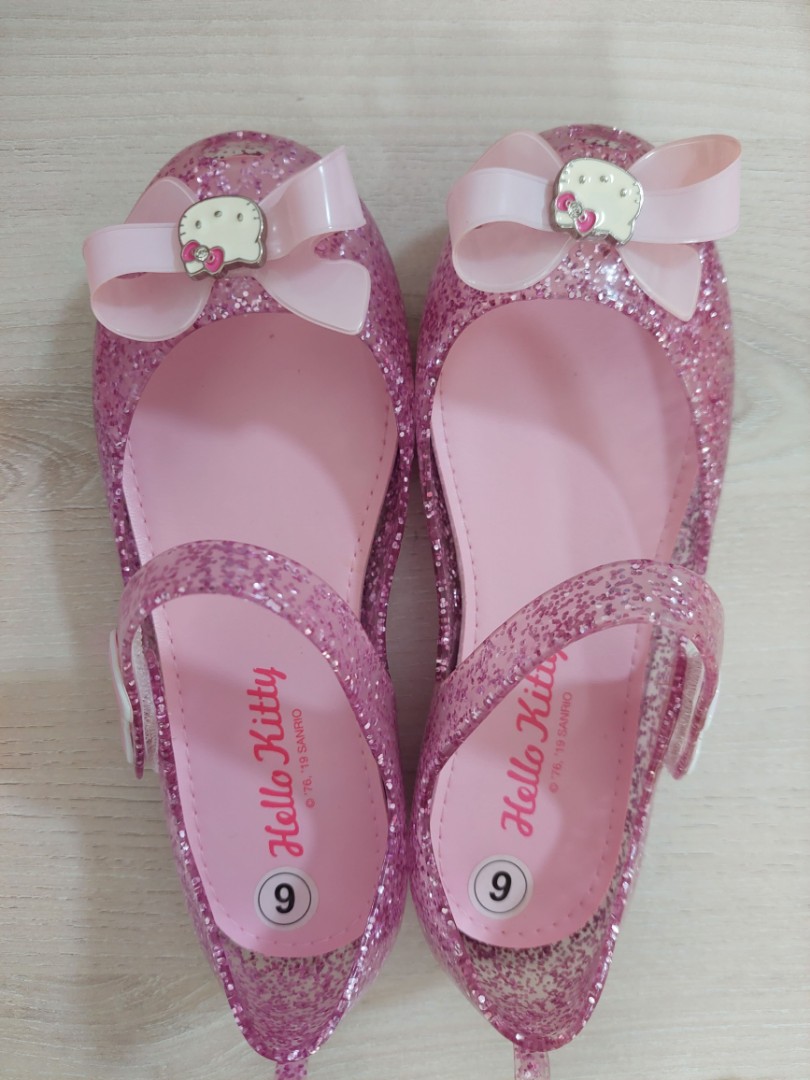 hello kitty jelly sandals