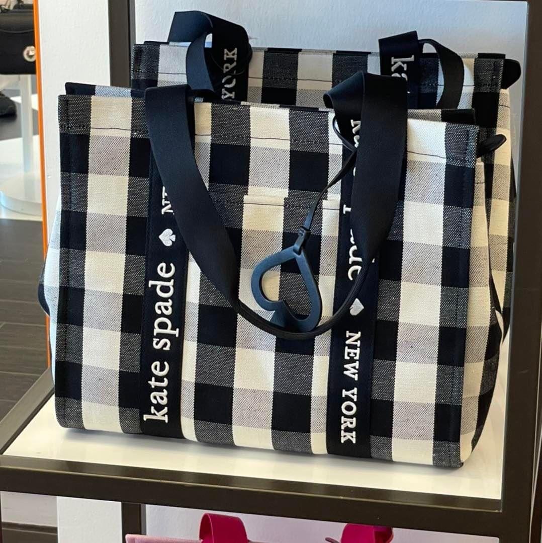 Kate spade canvas purse on sale