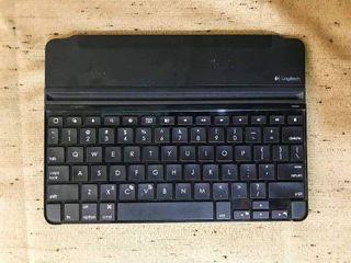 Logitech Ultrathin keyboard (Ipad Air 2)