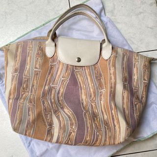 (Kategori: ) berada di . Dikirim oleh _bersihin.lemari_ (ID iklan 1170090530, Gambar 1). Deskripsi: .