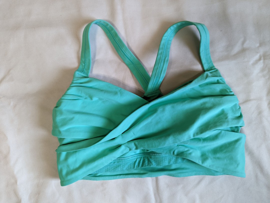 Lululemon Wrap it Up Bra Racer Back Criss Cross Front Sports Bra 6 Bali  Breeze