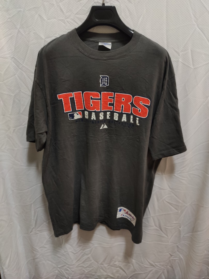 Majestic Mlb Detroit tigers tee *medium, 他的時尚, 上身及套裝, T恤