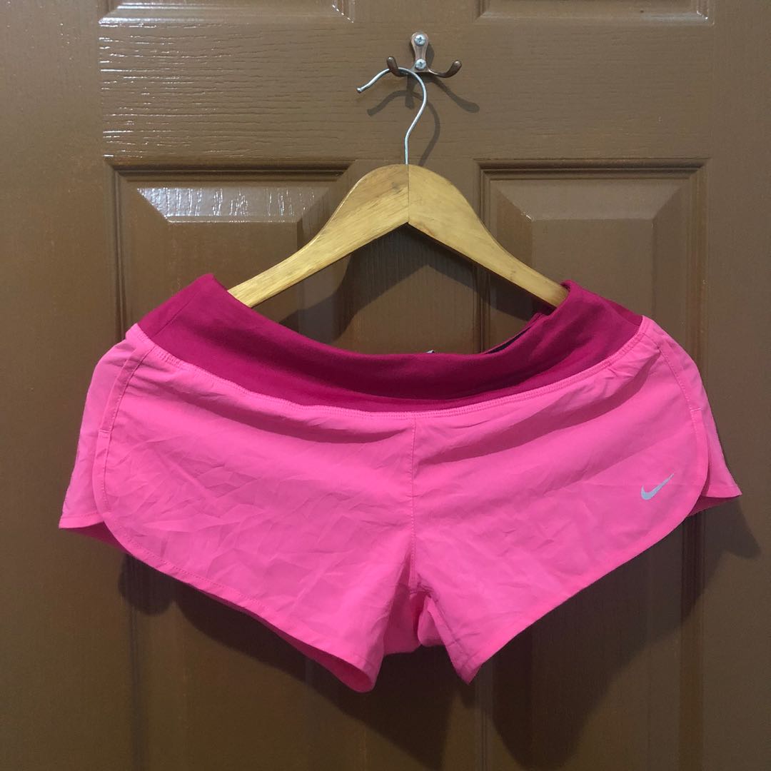 Nike Gym Shorts, Men's Fashion, Activewear on Carousell