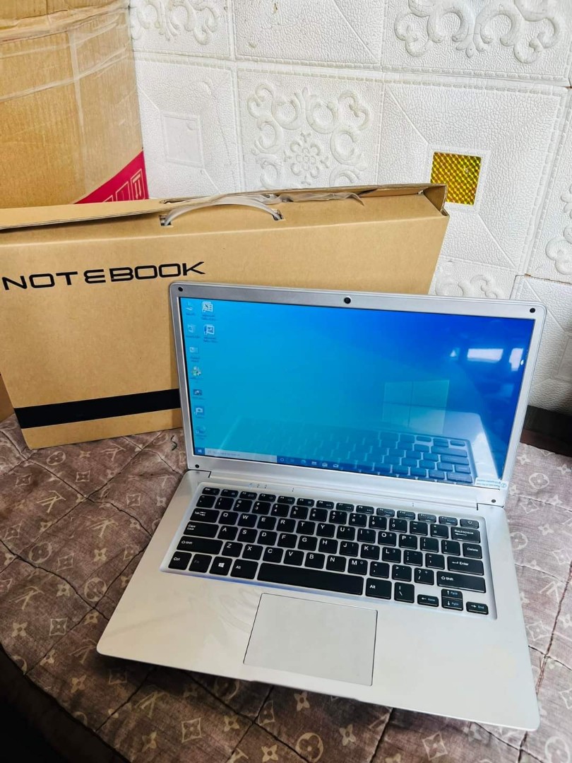 Notebook Computers And Tech Laptops And Notebooks On Carousell 0818
