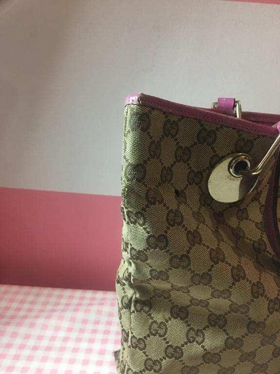 Orig Gucci Bag (Category: Luxury Bags & Wallets) located in Rizal. Submitted by SummerPeaCloset (Listing ID 1170231294, Image 2). Description: Original Gucci Project Bag With signs of wear and tear but still usable Bag only - no inclusion .