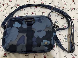 (Category: ) located in . Submitted by madamewoo (Listing ID 1170255959, Image 1). Description: .