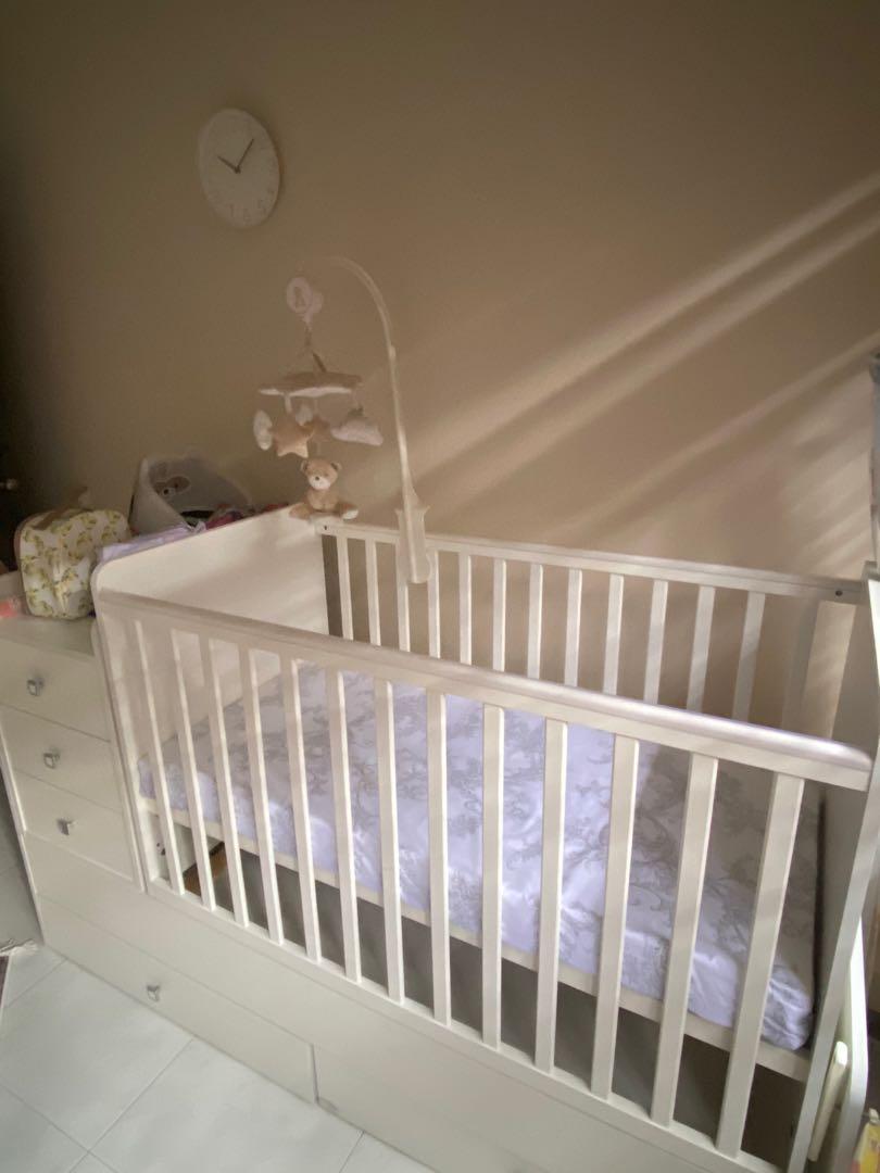Convertible Baby Cot to Junior Bed with Drawer Unit, Babies & Kids