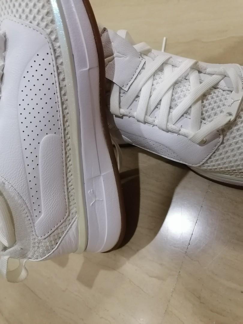 Puma sneaker sport shoe US7. 5 SG special edition Women s Fashion