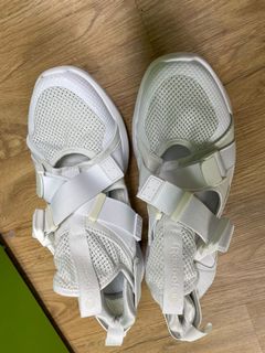 （分類：）位於 。 由 gloomylo 提交（商品編號 1170155577，圖片 1）。簡介： 。