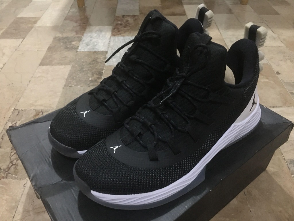 Jordan ultra discount fly low