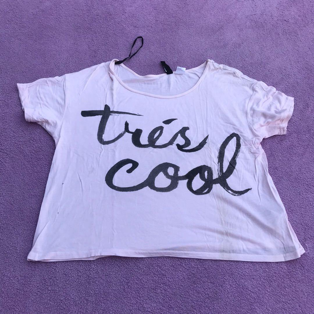 Semi croptop (Category: Blouses) located in Caloocan City. Submitted by skeeeeeeeeeks (Listing ID 1170028055, Image 1). Description: Brand: H&M Condition: 8/10 Size: XS - M ✨ Open for shopee check out ✨ Open for lazada check out ✨ Open for COD / COP ✨ Gcash / Paymaya / Unionbank only ✨ Any same say delivery courier ✨ DPX / LBC / J&T Meet ups: Week days - West Avenue or Ayala Clover leaf Weekends - MCU or Bagong barrio 📍Caloocan City.