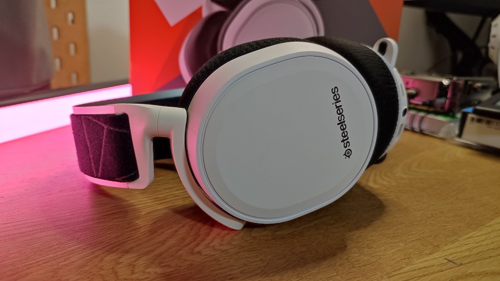Steelseries arctis 7 pink top