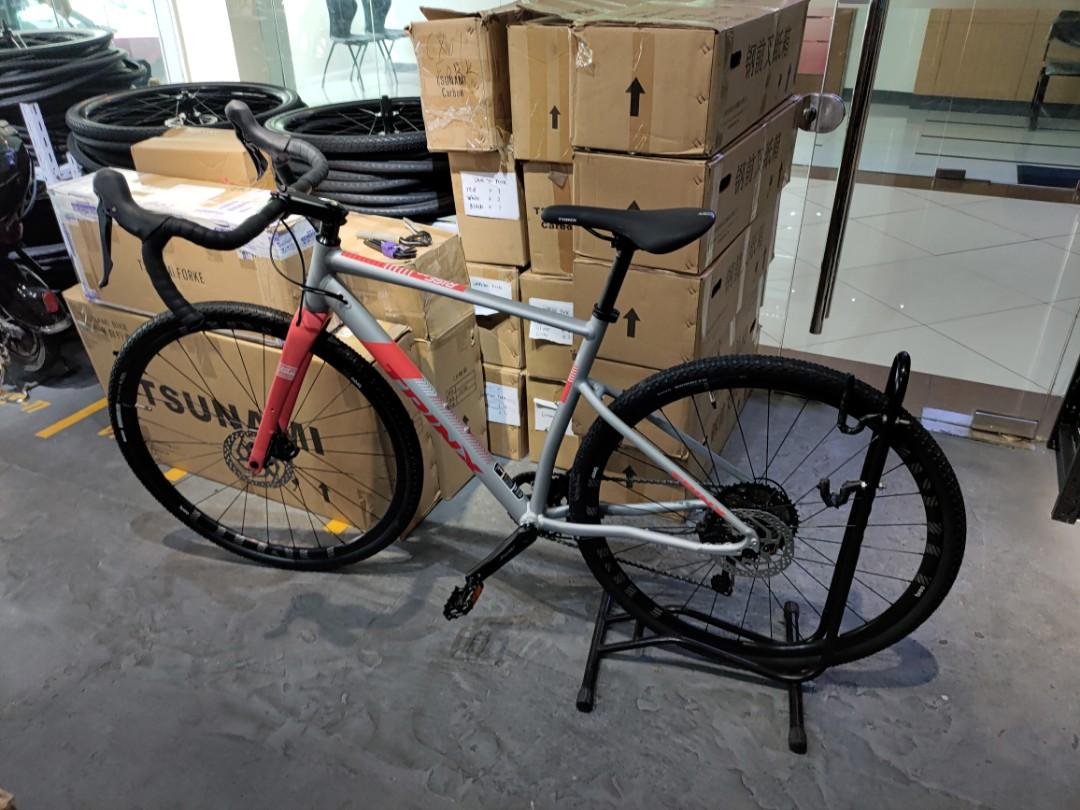 Trinx Rise 2.0 Frameset Wheelset Cockpit Size 50