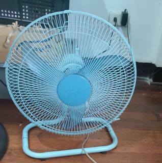 (Category: ) located in . Submitted by decluttertayo (Listing ID 1170253819, Image 1). Description: .