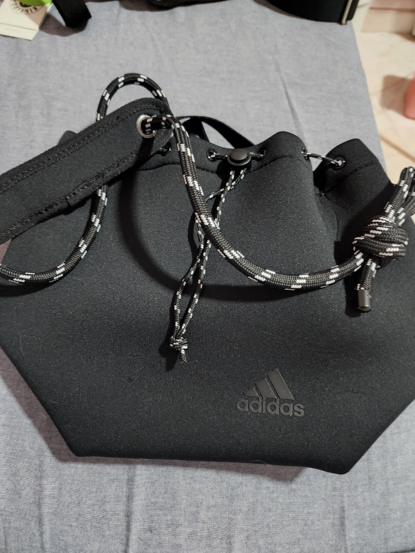 Adidas bucket 2025 bag