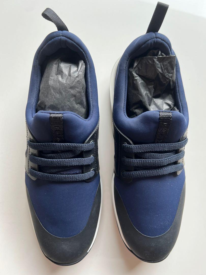 Boys prada trainers store