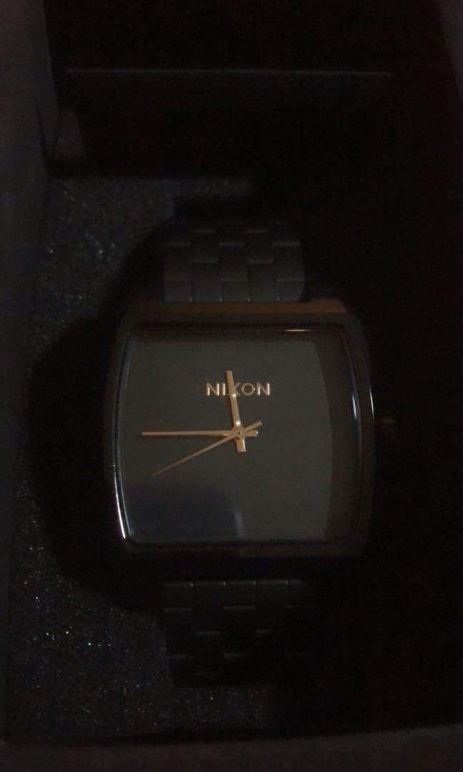 All black nixon watch shop