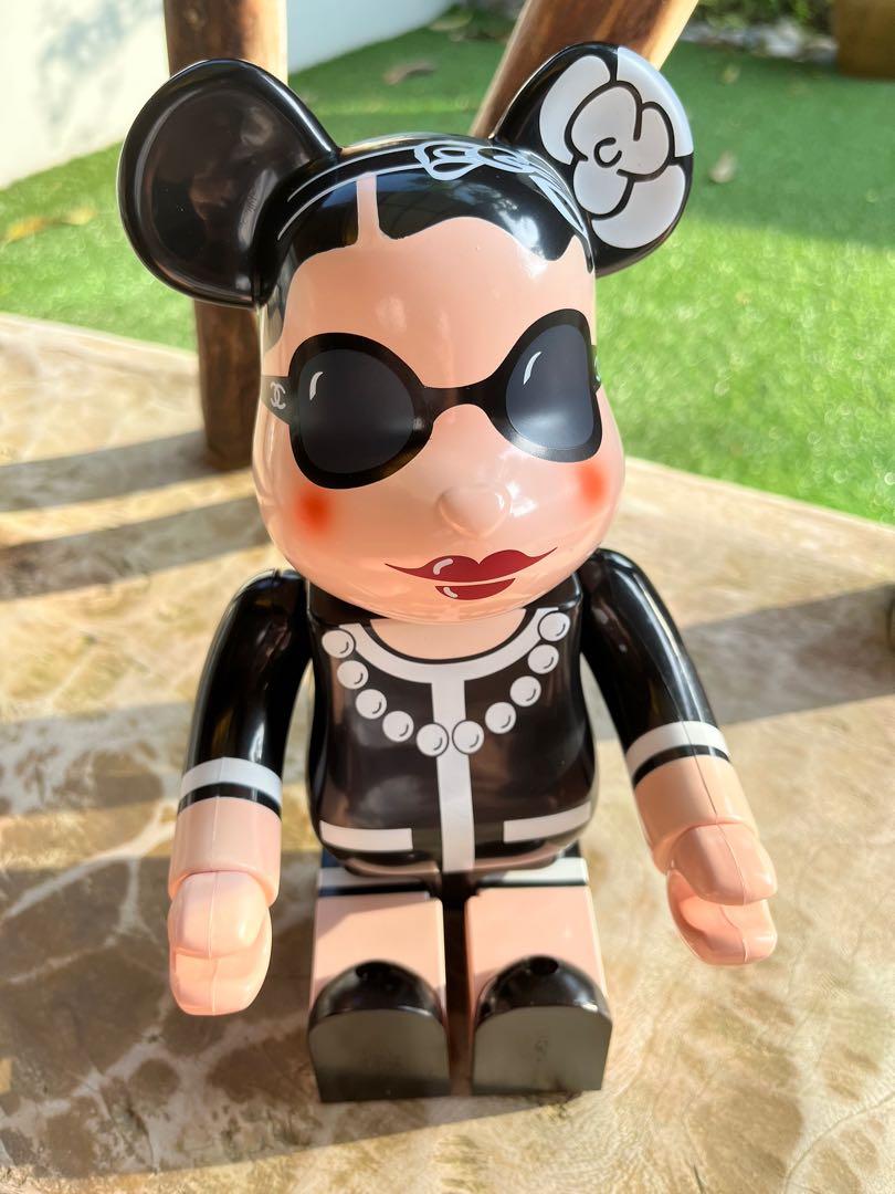 Bearbrick chanel store