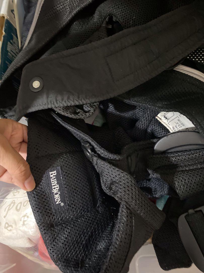 Carriers 1k each (Category: Carriers & Slings) located in Antipolo. Submitted by puzzleaddict (Listing ID 1173672326, Image 2). Description: Baby bjorn, organic sling.