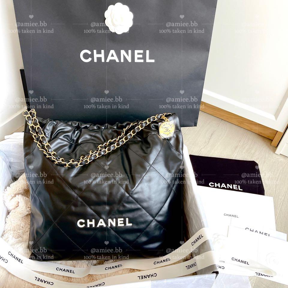 Chanel 22 Bag Tote Bag Medium in Black