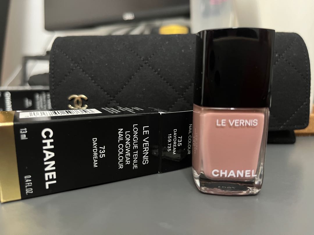 CHANEL Le Vernis 735 Daydream Nail Colour, Beauty & Personal Care, Hands &  Nails on Carousell